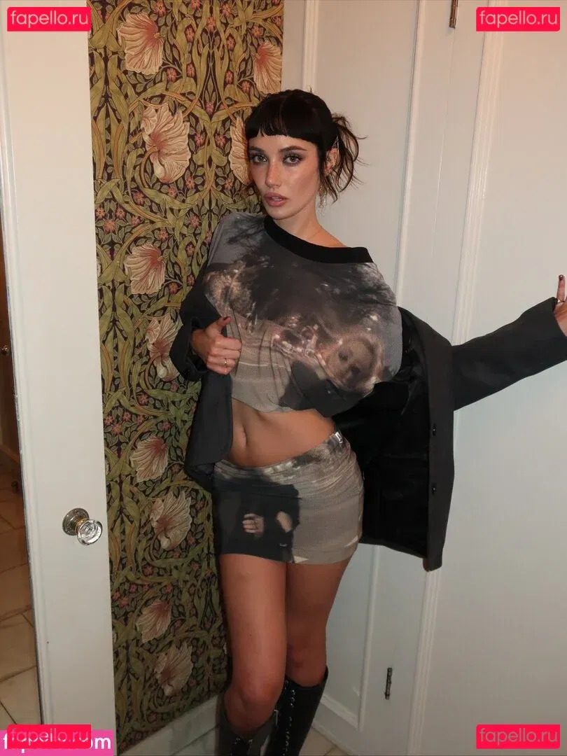 oliveoren Onlyfans Photo Gallery 