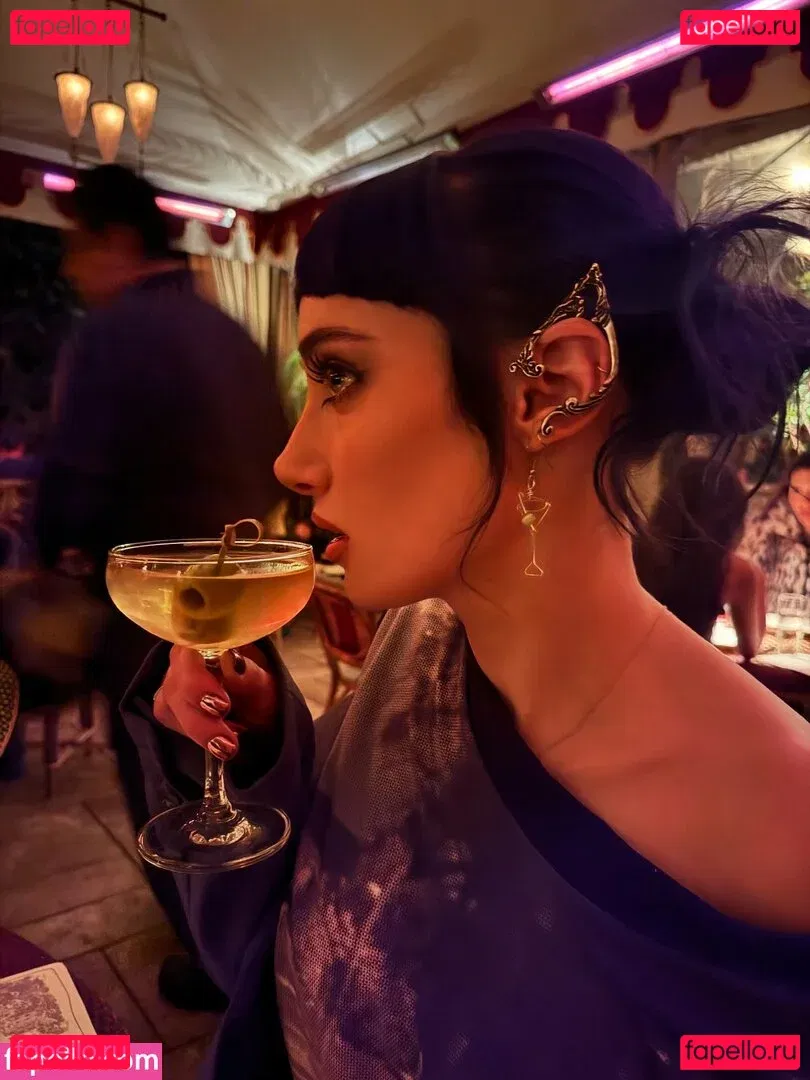 oliveoren Onlyfans Photo Gallery 