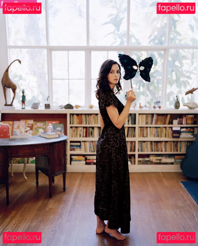 Emily Blunt Onlyfans Photo Gallery 