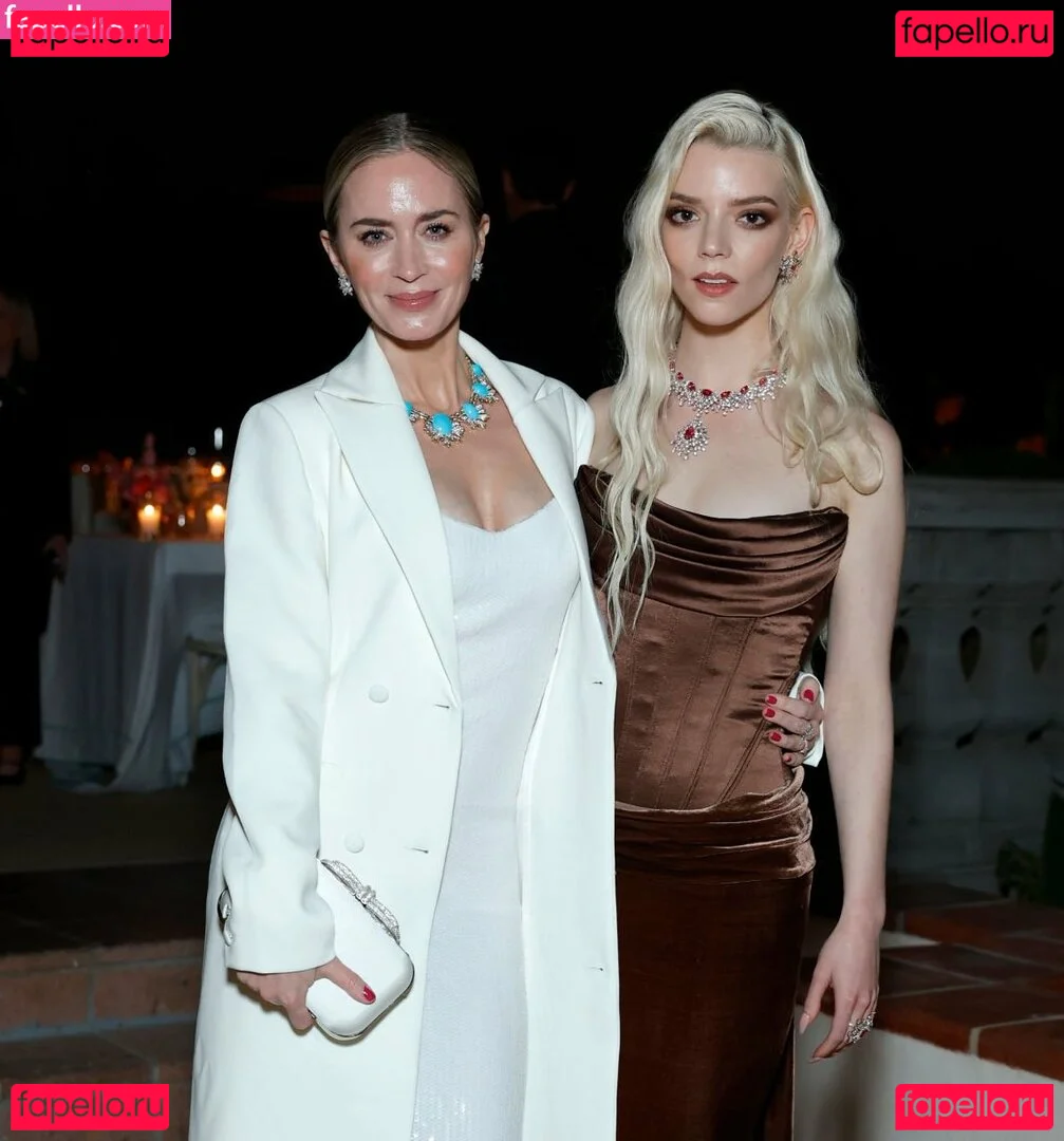 Emily Blunt Onlyfans Photo Gallery 