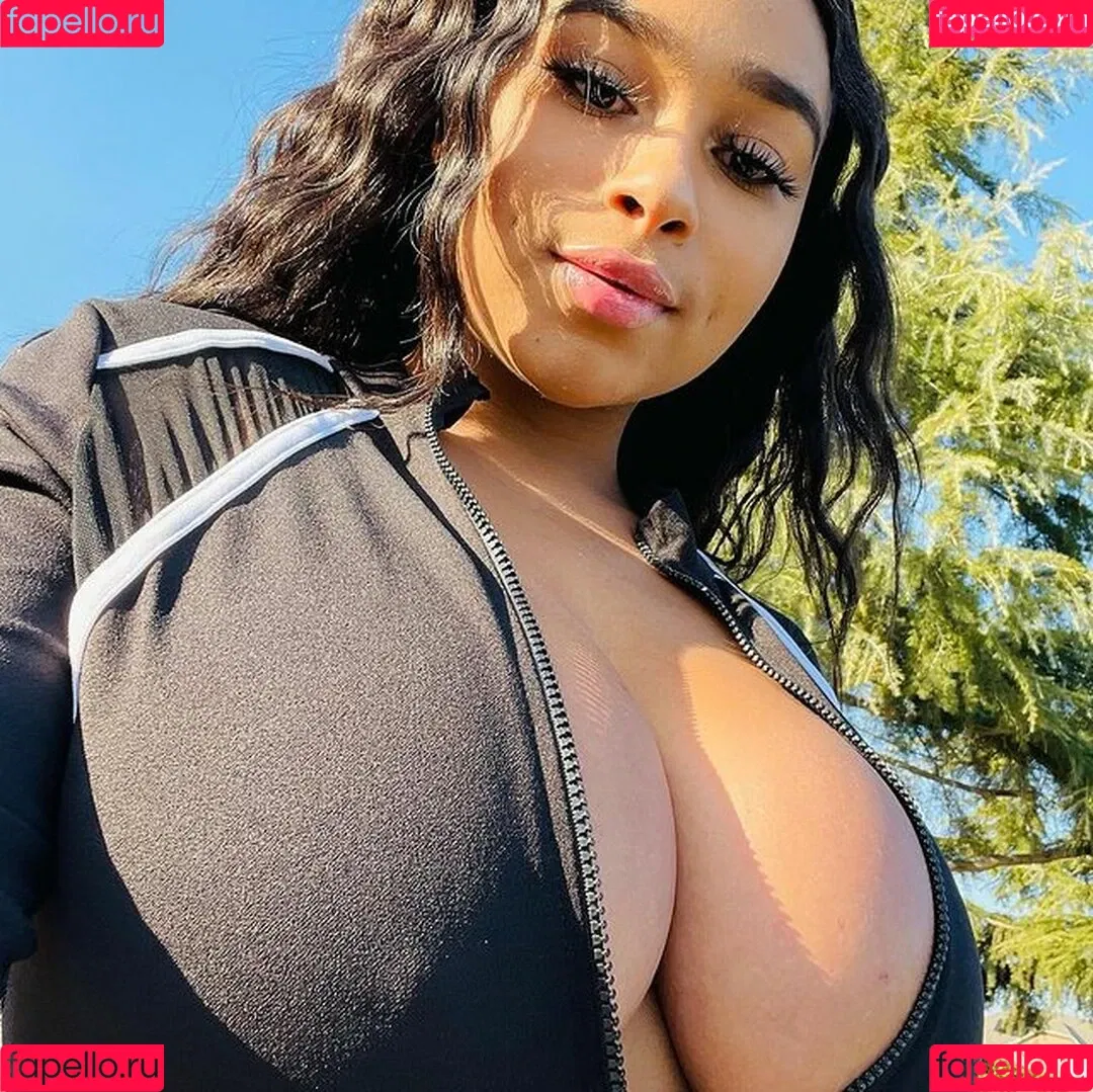 thebaebreanna1 Onlyfans Photo Gallery 
