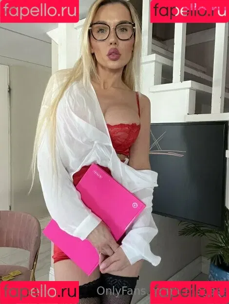 t.megan Onlyfans Photo Gallery 