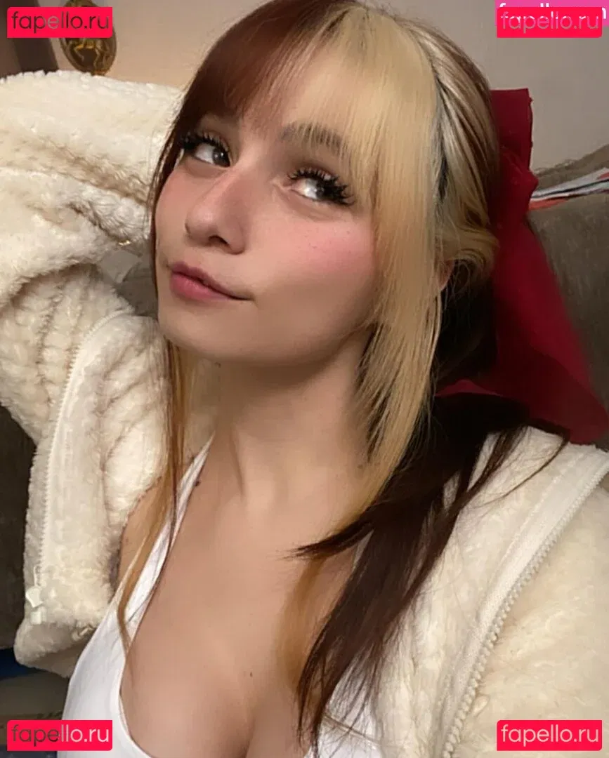 HeyShika Onlyfans Photo Gallery 