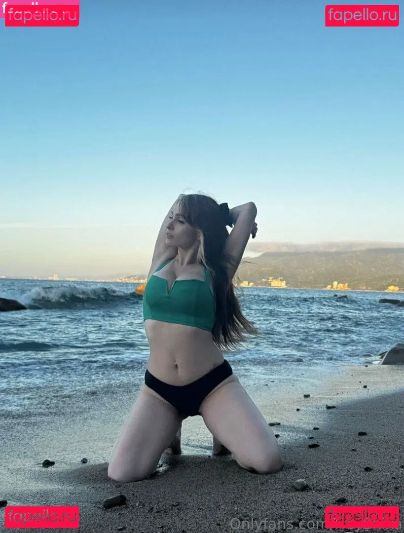 HeyShika Onlyfans Photo Gallery 