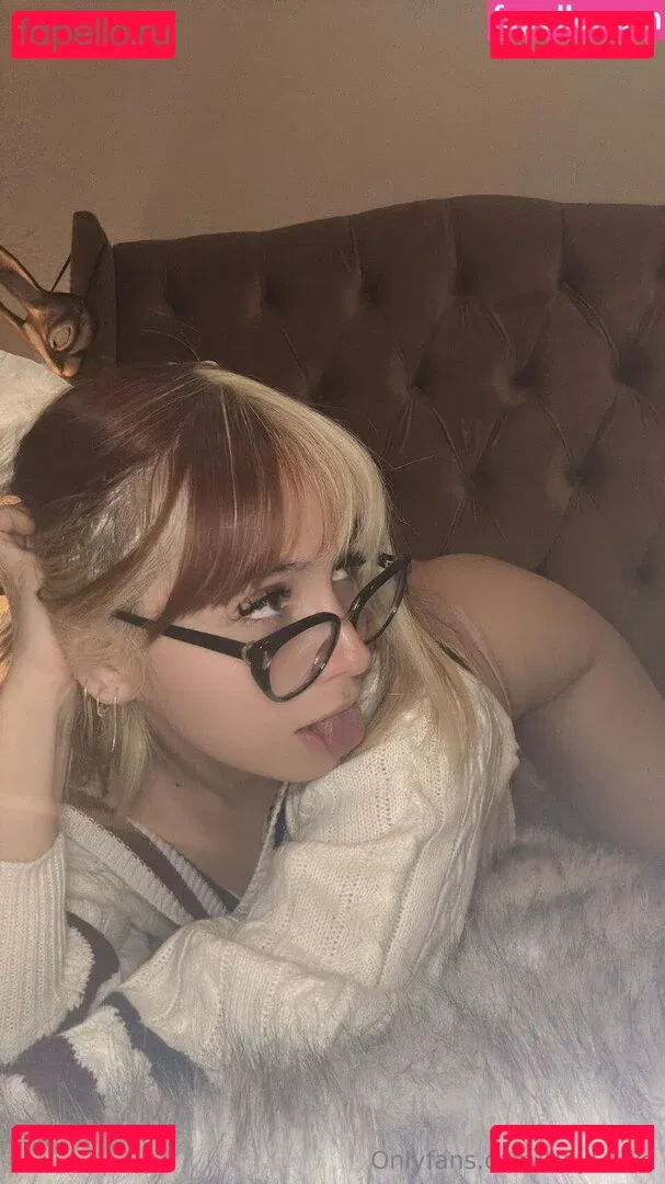 HeyShika Onlyfans Photo Gallery 