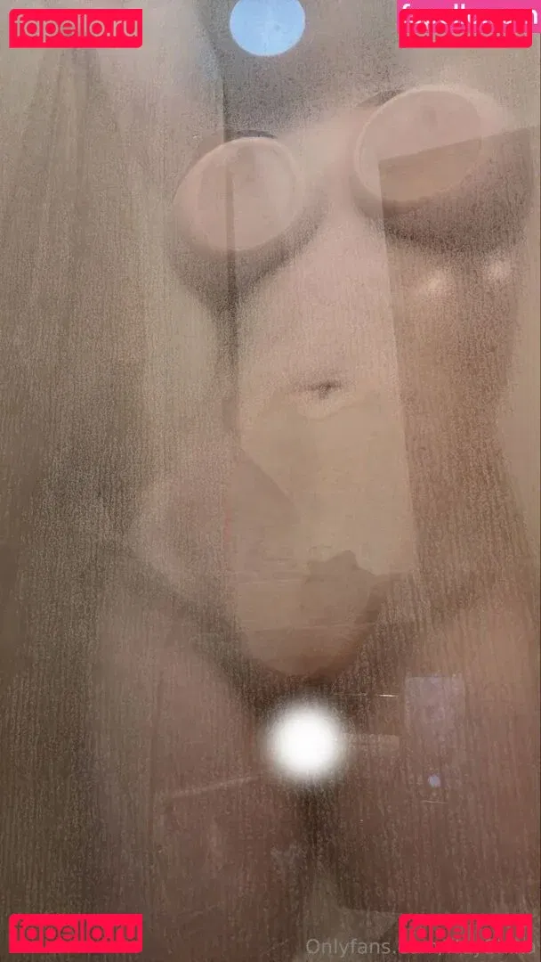 HeyShika Onlyfans Photo Gallery 