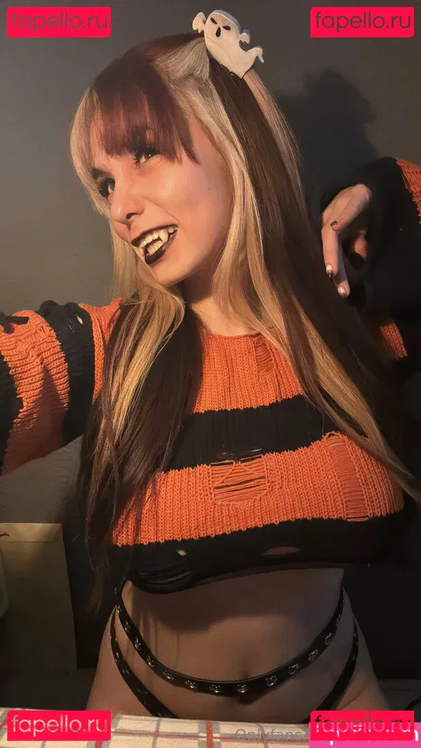 HeyShika Onlyfans Photo Gallery 