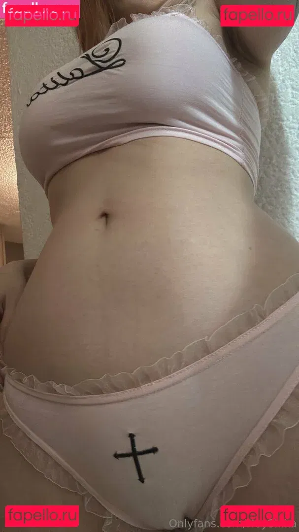 HeyShika Onlyfans Photo Gallery 