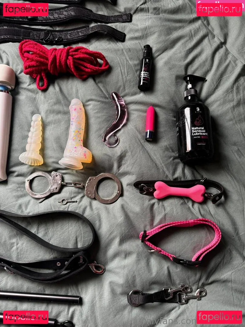 HeyShika Onlyfans Photo Gallery 