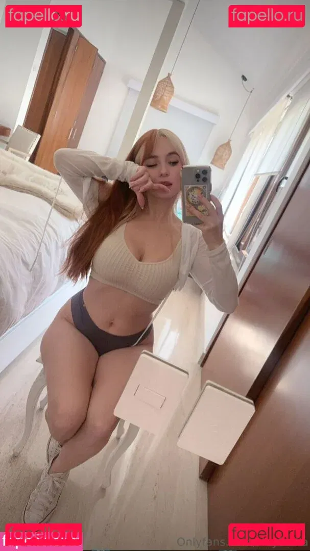 HeyShika Onlyfans Photo Gallery 