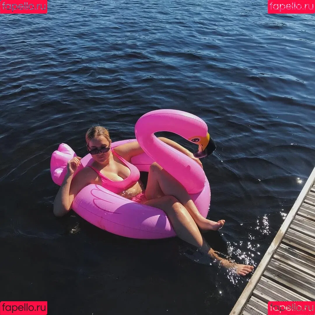 Elina Onlyfans Photo Gallery 