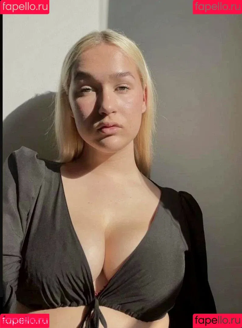 Elina Onlyfans Photo Gallery 