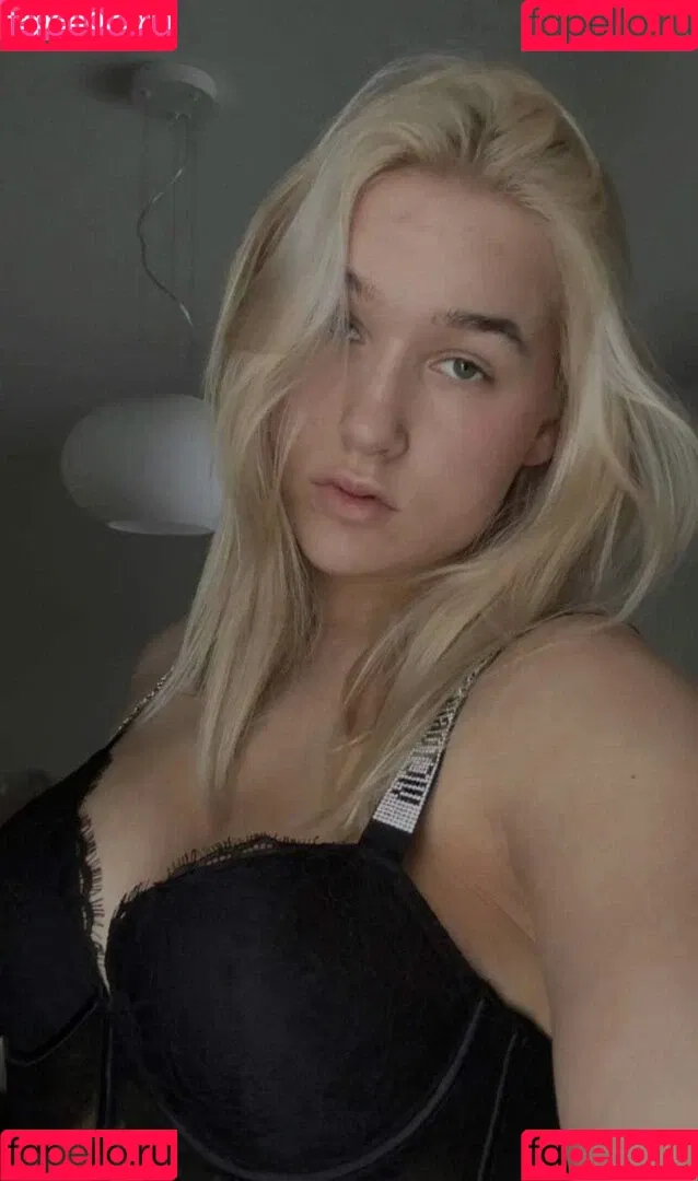 Elina Onlyfans Photo Gallery 