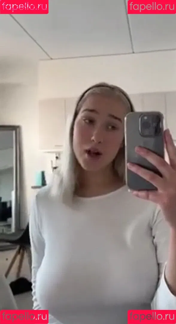 Elina Onlyfans Photo Gallery 
