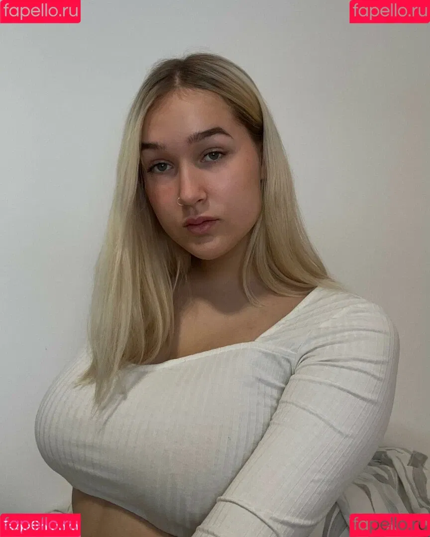 Elina Onlyfans Photo Gallery 