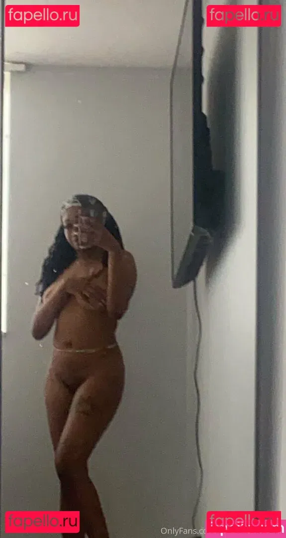 karma_luna Onlyfans Photo Gallery 