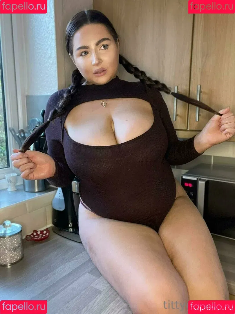 freetittygoddess Onlyfans Photo Gallery 