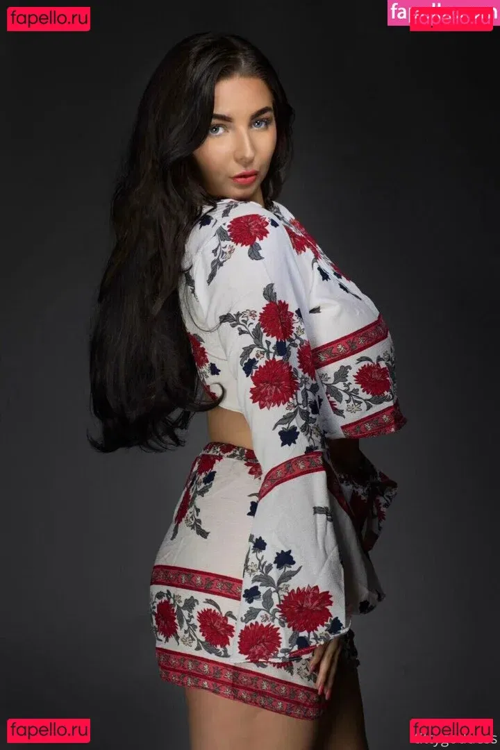 freetittygoddess Onlyfans Photo Gallery 