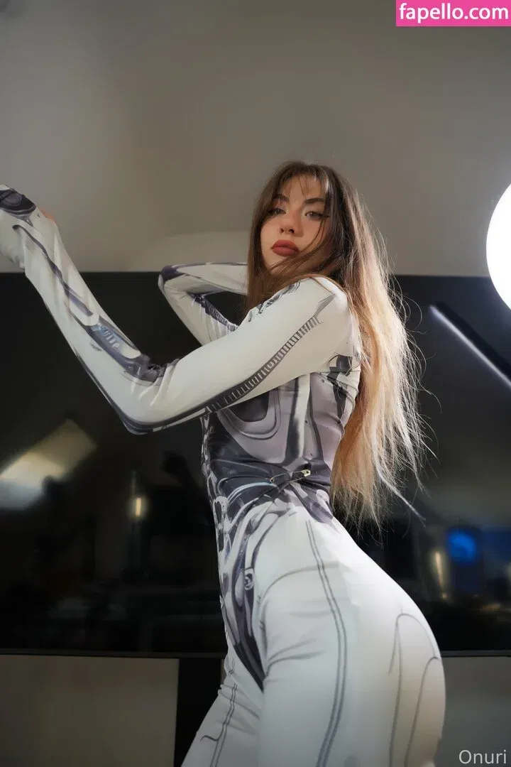 ASMR Onuri Onlyfans Photo Gallery 