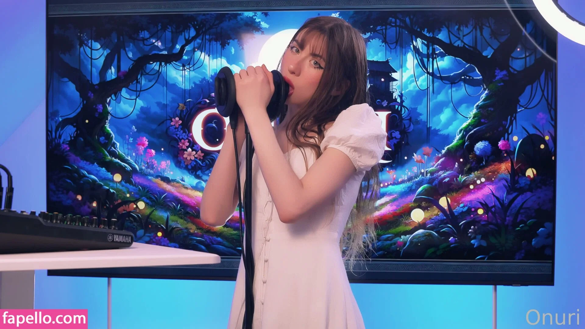 ASMR Onuri Onlyfans Photo Gallery 