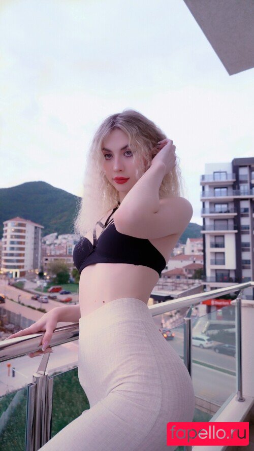 ASMR Onuri Onlyfans Photo Gallery 