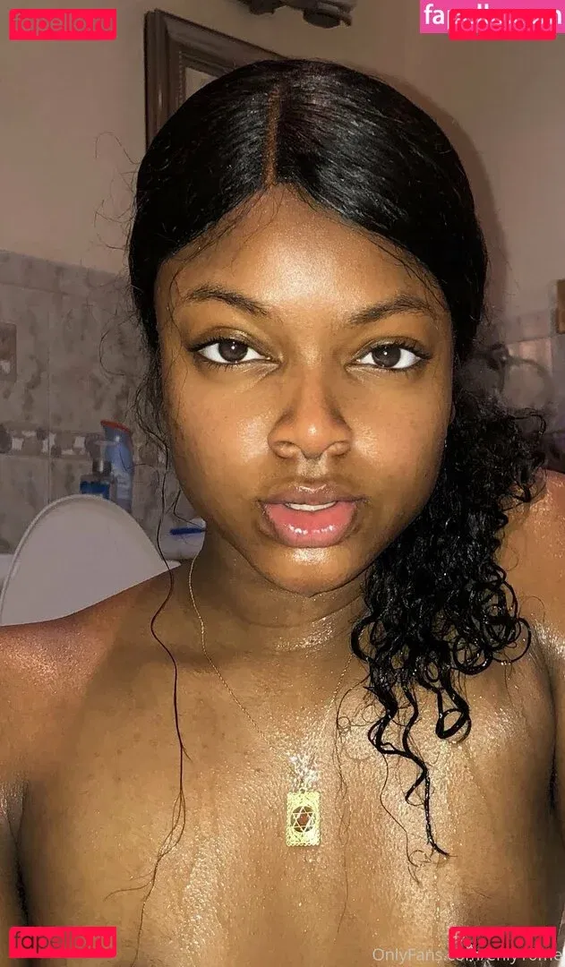 enly10me Onlyfans Photo Gallery 