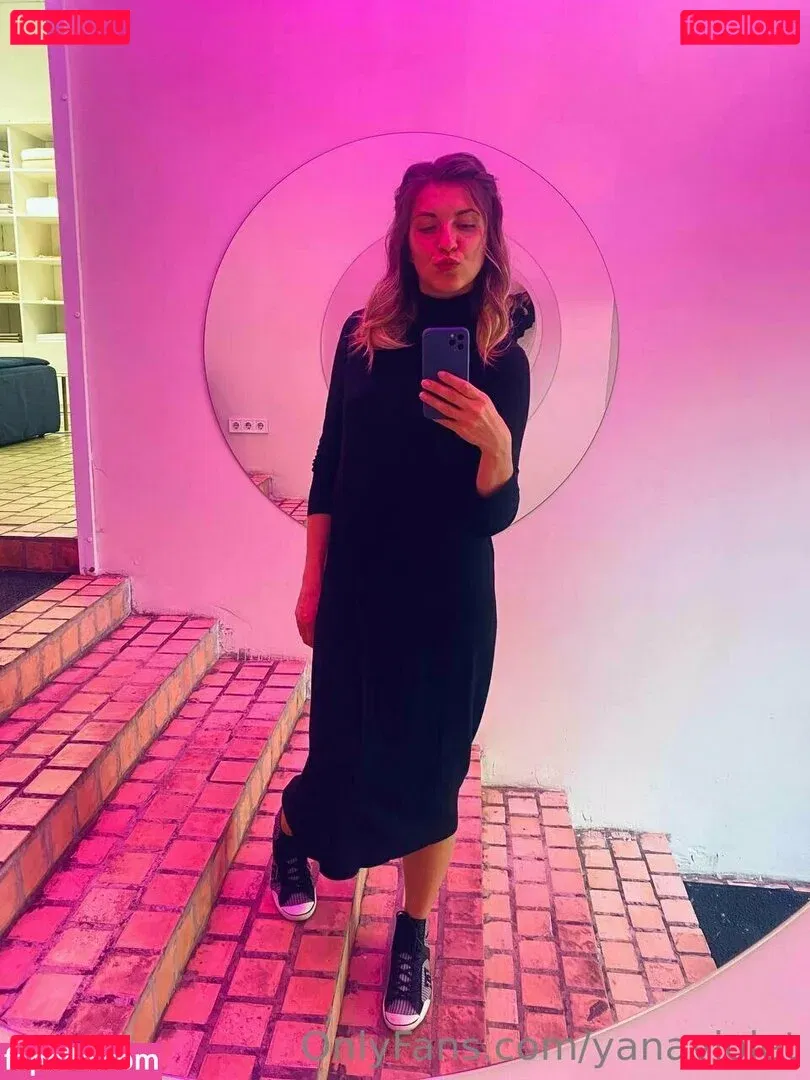 yanaviolet Onlyfans Photo Gallery 