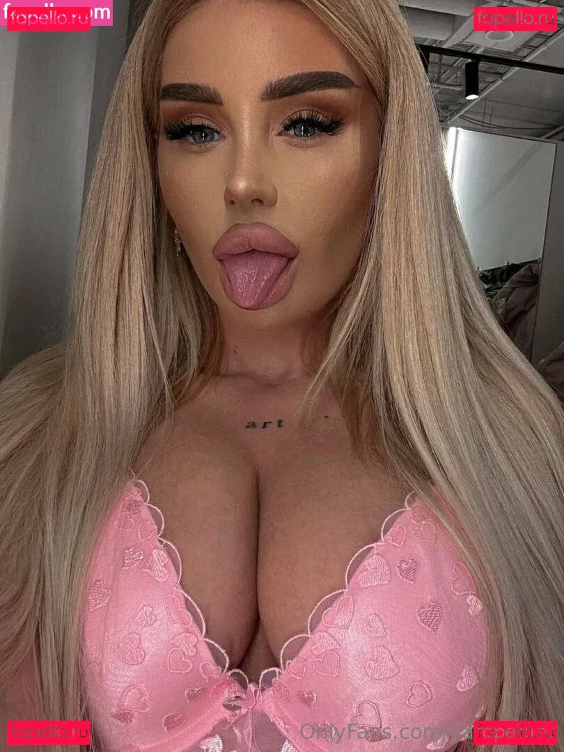 yanaviolet Onlyfans Photo Gallery 