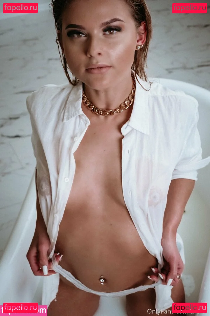 M3rru Onlyfans Photo Gallery 