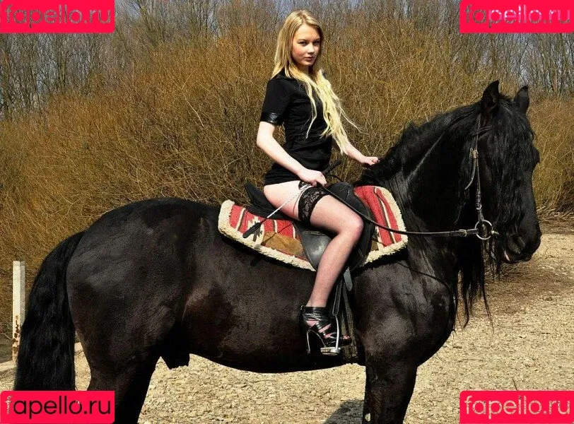 Honeyblondie Onlyfans Photo Gallery 