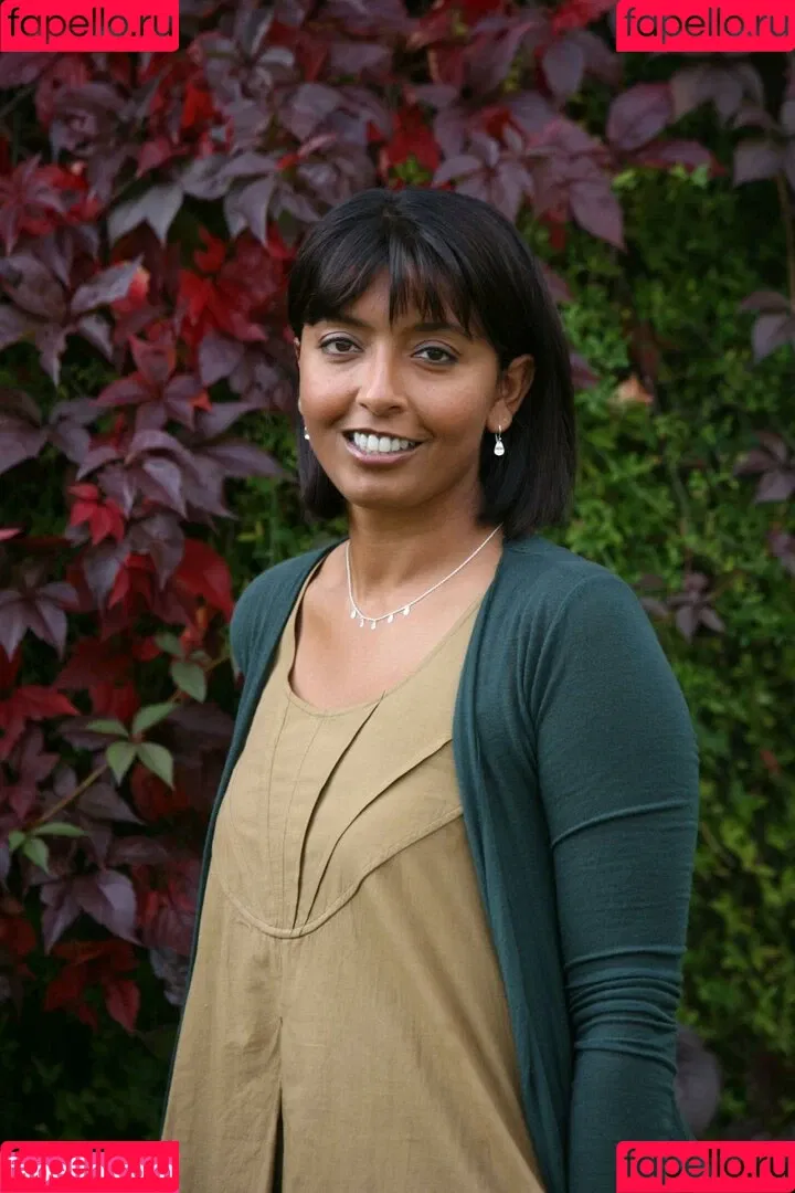 Sunetra Sarker Onlyfans Photo Gallery 