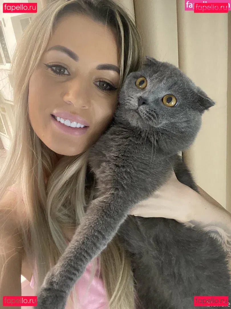 mika_afree Onlyfans Photo Gallery 