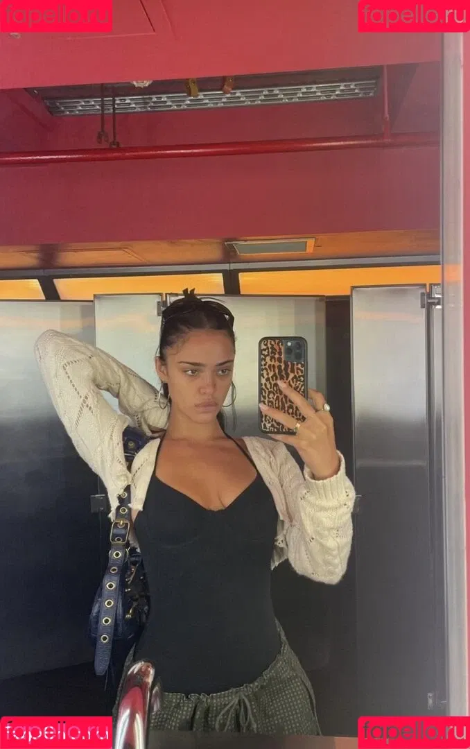 Luna Blaise Onlyfans Photo Gallery 