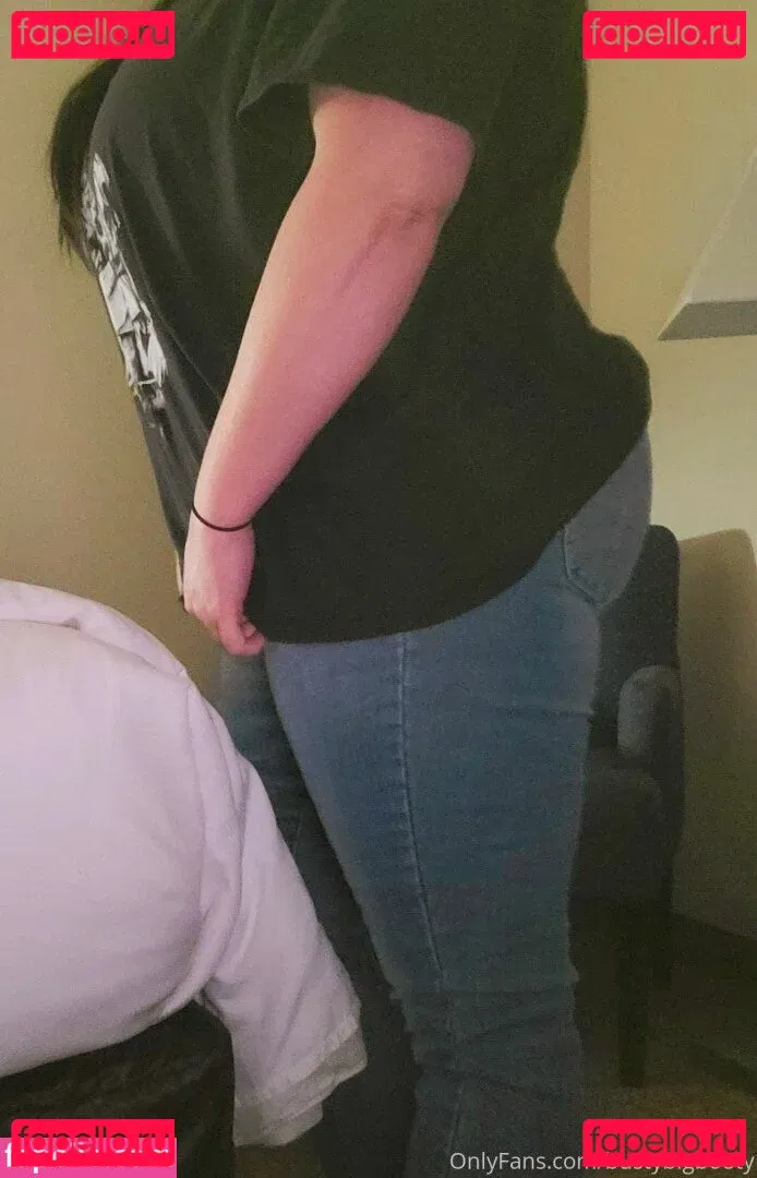 bustybigbooty Onlyfans Photo Gallery 