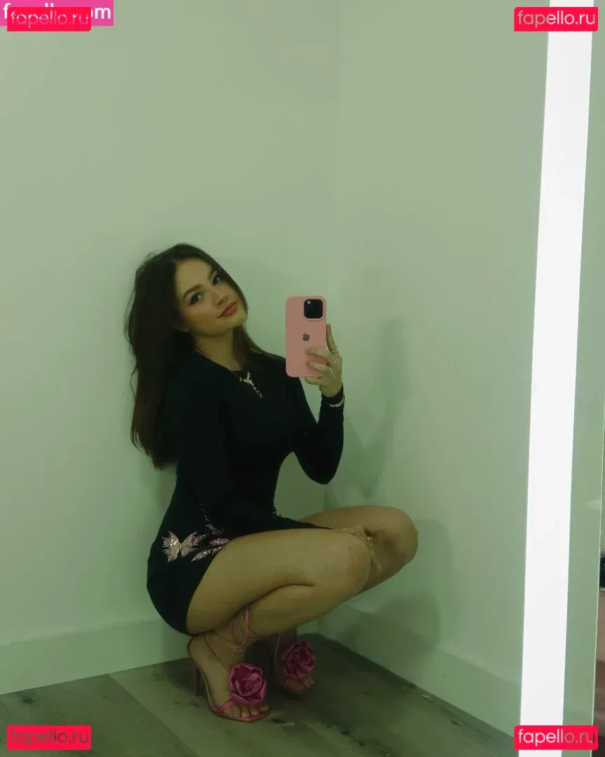 Bela Fernandes Onlyfans Photo Gallery 