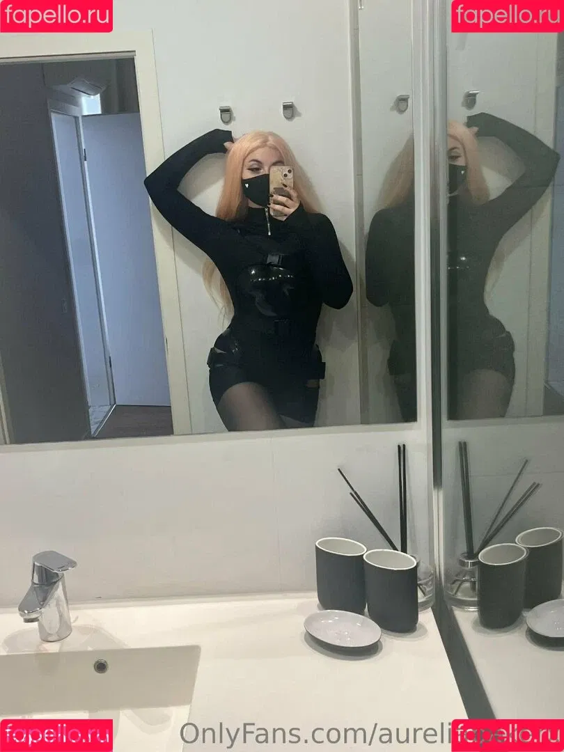 Aurelia Baker Onlyfans Photo Gallery 