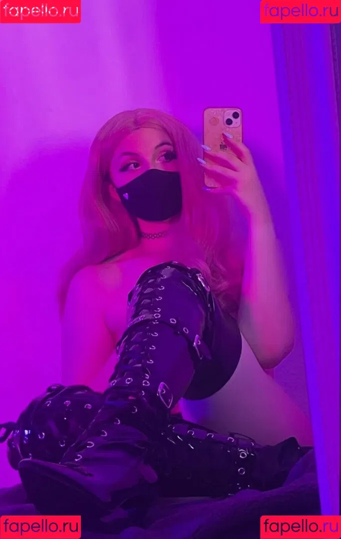 Aurelia Baker Onlyfans Photo Gallery 