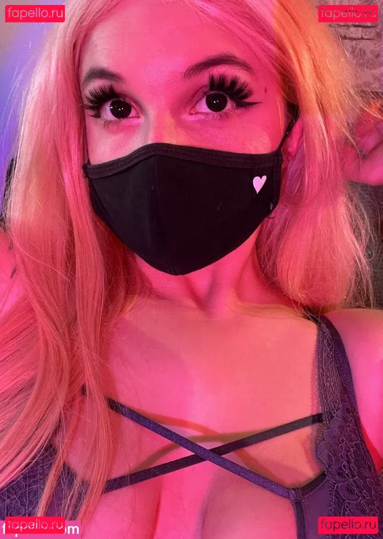 Aurelia Baker Onlyfans Photo Gallery 