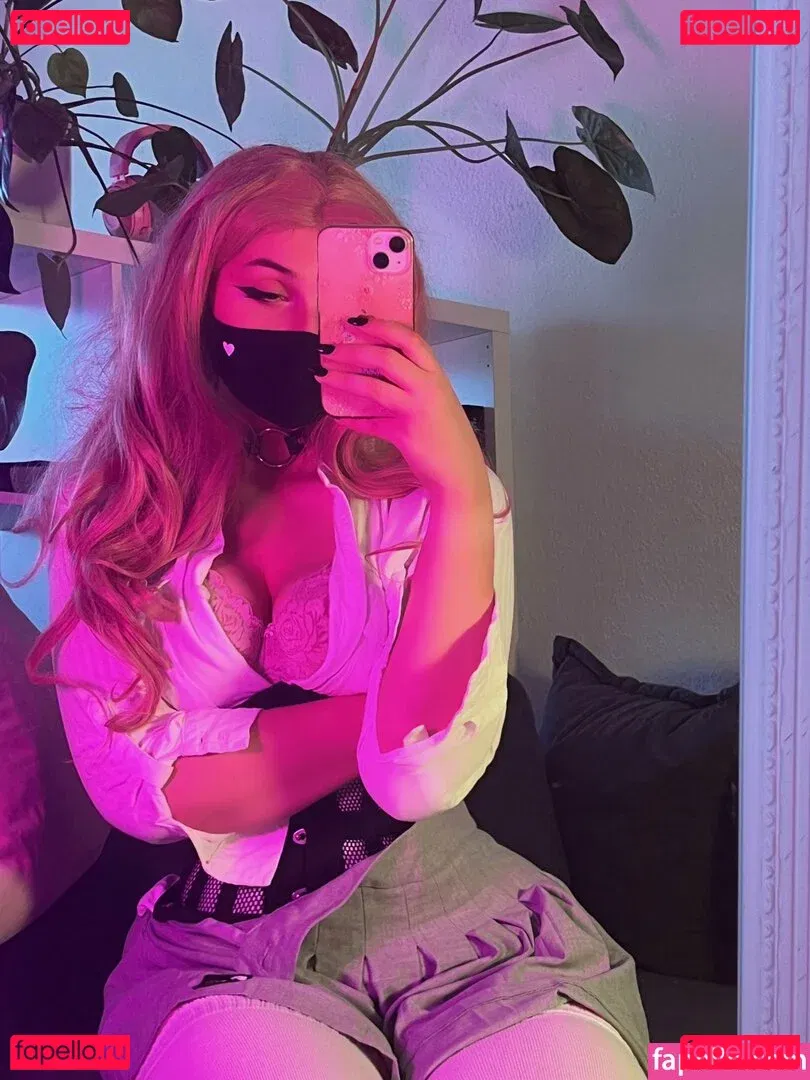 Aurelia Baker Onlyfans Photo Gallery 