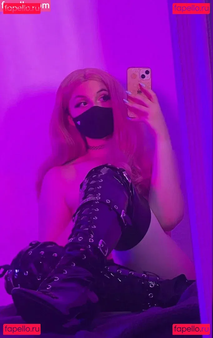 Aurelia Baker Onlyfans Photo Gallery 