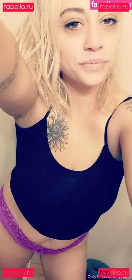 alyyjane Onlyfans Photo Gallery 