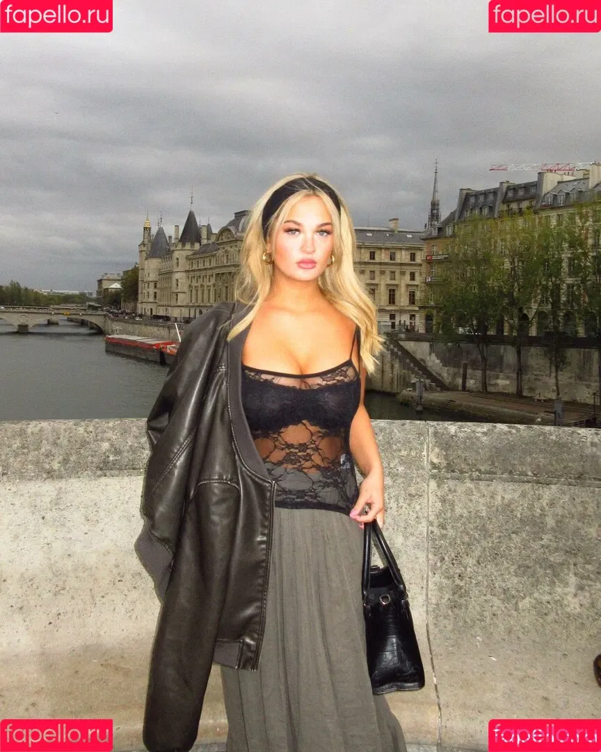 Claudia Conway Onlyfans Photo Gallery 