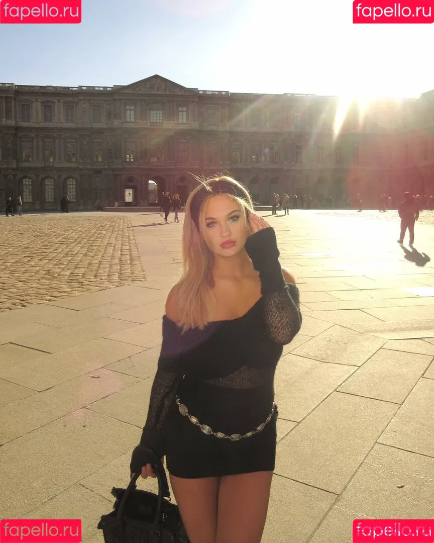 Claudia Conway Onlyfans Photo Gallery 