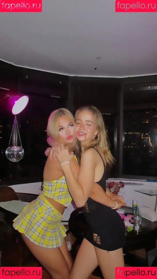 Claudia Conway Onlyfans Photo Gallery 