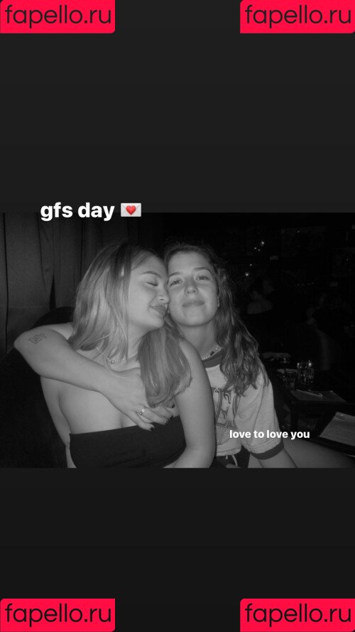 Claudia Conway Onlyfans Photo Gallery 