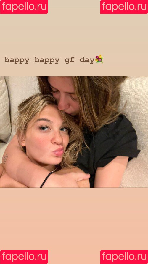 Claudia Conway Onlyfans Photo Gallery 