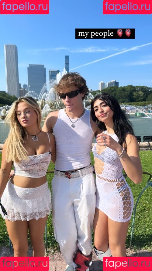 Claudia Conway Onlyfans Photo Gallery 