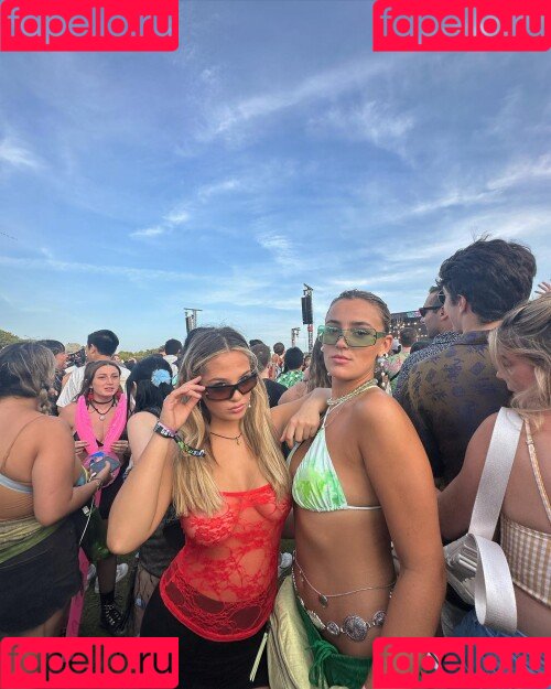 Claudia Conway Onlyfans Photo Gallery 