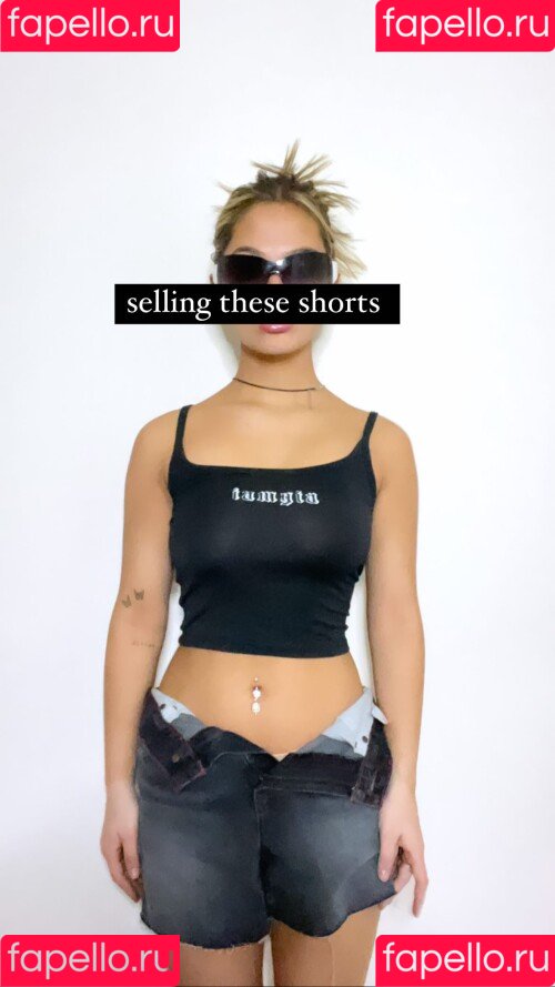 Claudia Conway Onlyfans Photo Gallery 