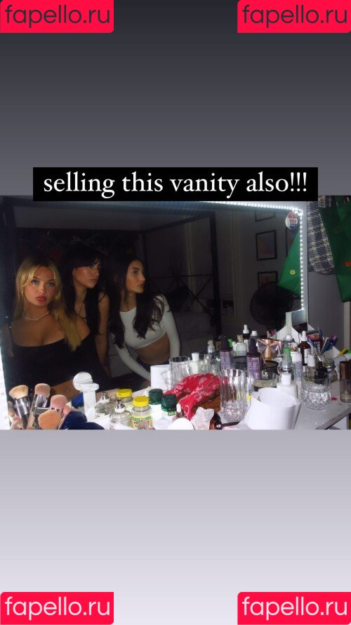 Claudia Conway Onlyfans Photo Gallery 